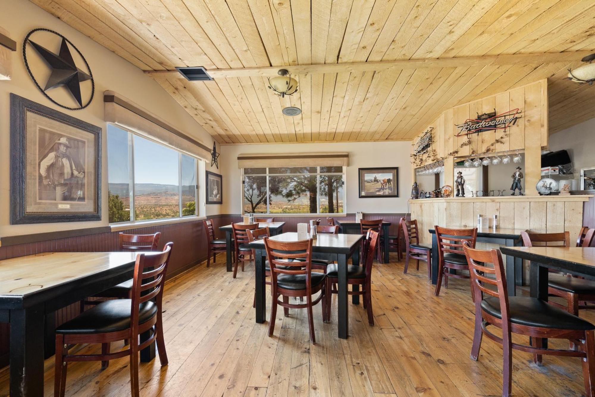 Broken Spur Inn & Steakhouse Torrey Dış mekan fotoğraf